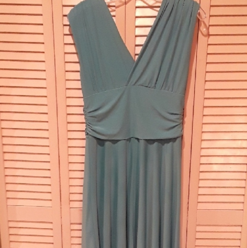 Soprano turquoise dress